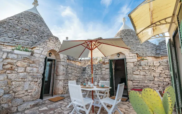 Trulli Crazy With Pool