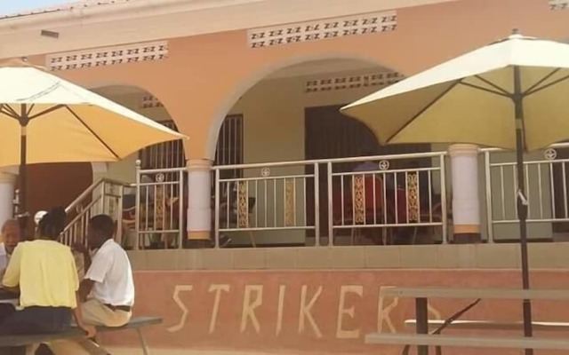Strikers Hotel