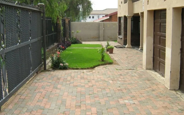 Bogadi B&B