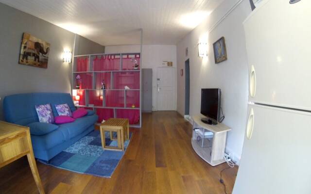 Studio in Le Moule, With Enclosed Garden and Wifi - 30 m From the Beac