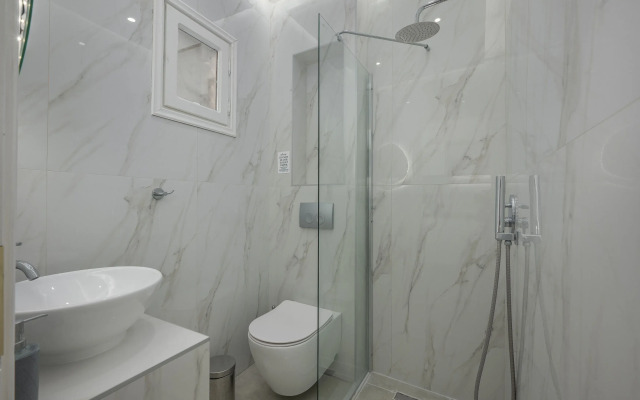 Eleon Suites & Apartments