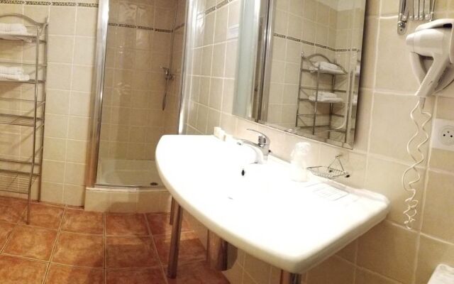 Hôtel Restaurant La Source