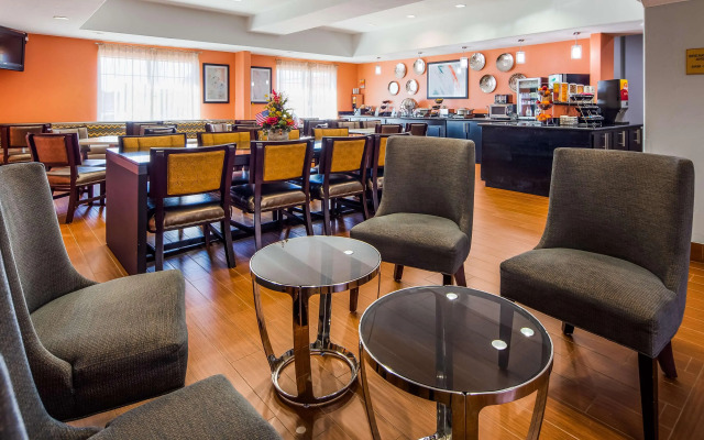 Best Western Plus Barsana Hotel & Suites