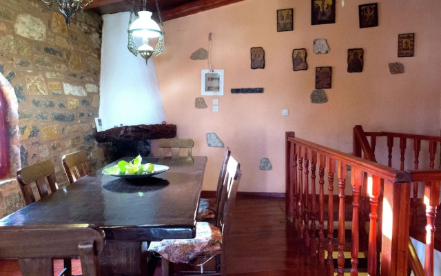Traditional Apartment in Elounda