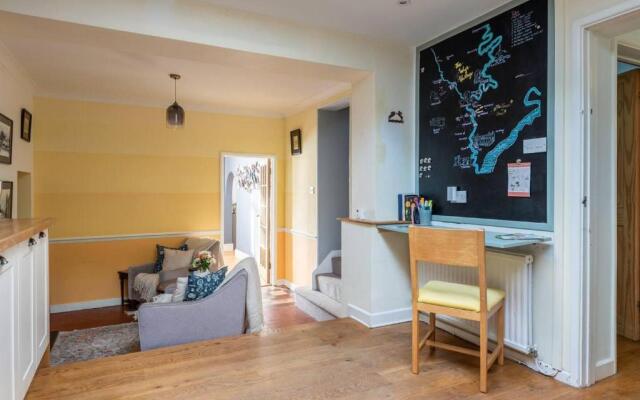 Beautiful 4-bed House in Monmouth