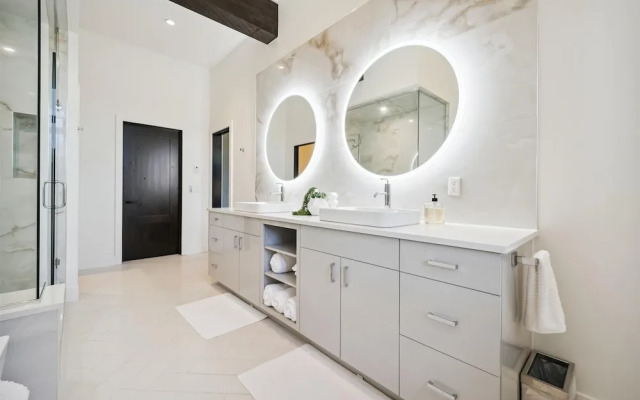 Outside The Bubble 4 Bedroom Home