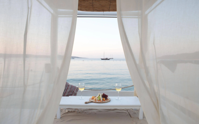 Daphnis Hotel