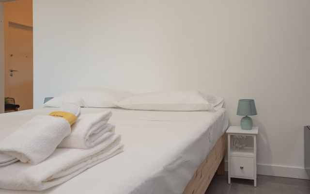 San Siro 3 Bedroom apt With Balcony