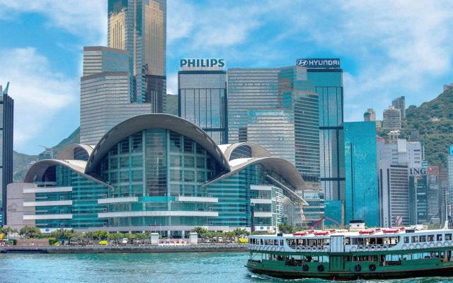 Renaissance Hong Kong Harbour View Hotel
