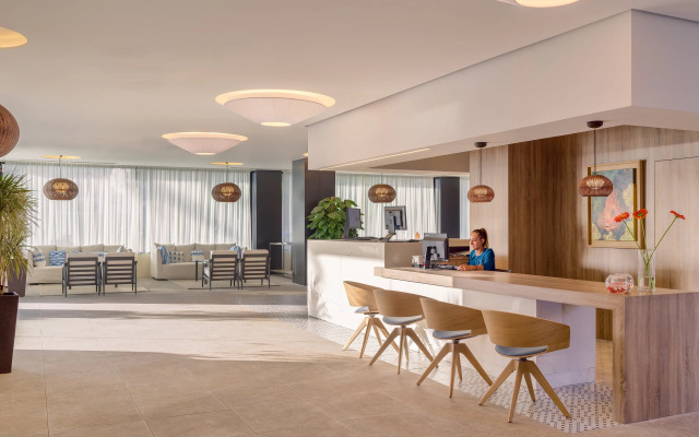 Отель H10 Casa del Mar