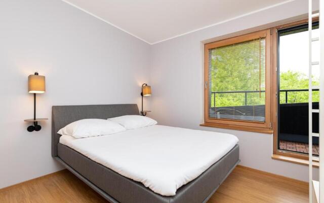 Self-check-in 3 bedroom apartment with sauna and balconies