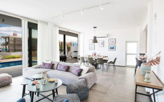 Villa Naya AQ OL6 in Protaras