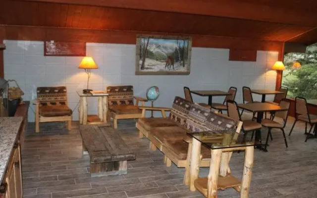 Columbine Inn