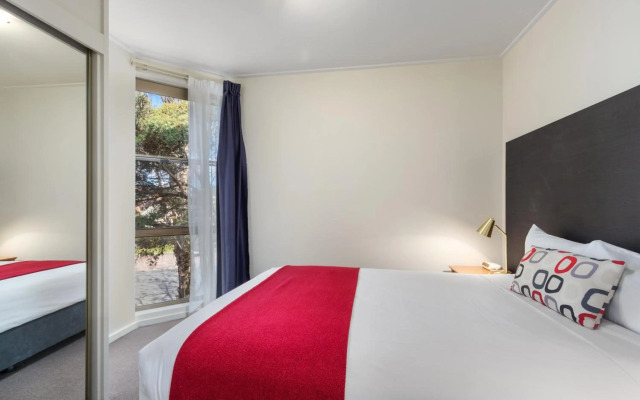 Knox International Hotel & Apartments