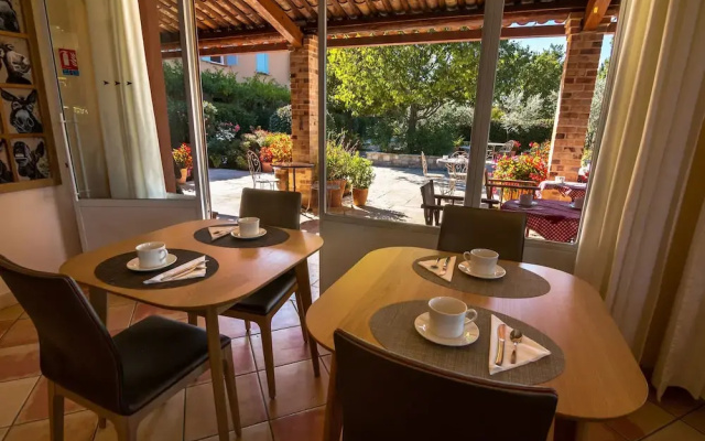Hotel Les Restanques De Moustiers