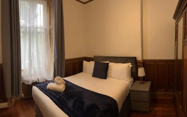 Lady Road Apartment