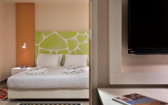 Desert Irus Hotel