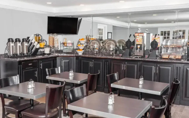 Baymont Inn And Suites Glenview