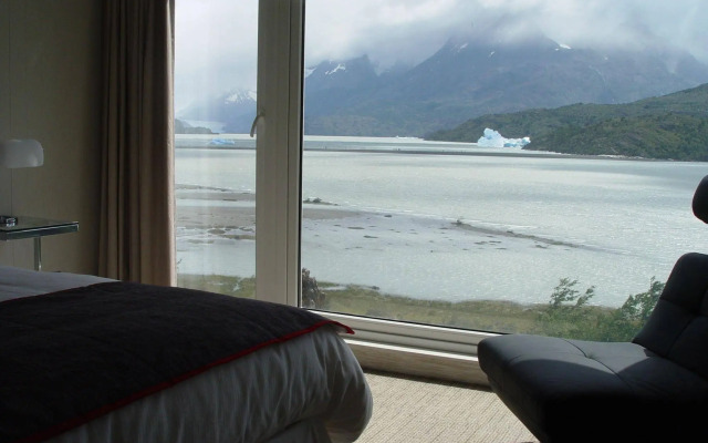 Hotel Lago Grey