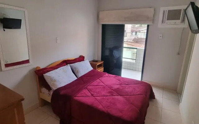 Apartamento com piscina perto do mar de Ubatuba, aceitamos crianças