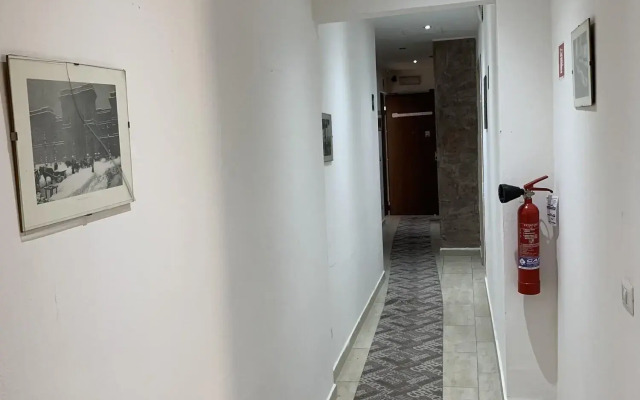 Lion University & Youth Hostel Milano