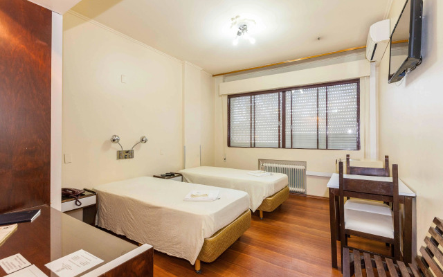 Hotel Letto Caxias