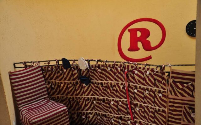 Revolucion Hostel