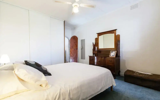 KELLY, 3BDR Northcote House