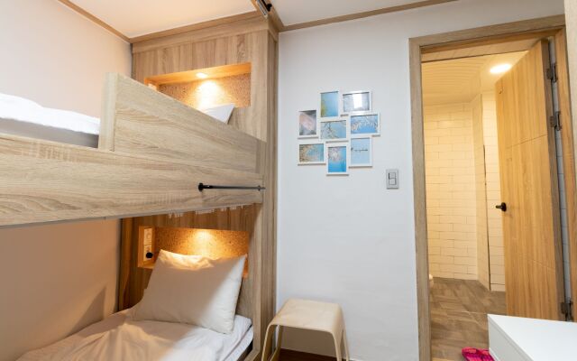 Huayuan House Hongdae - Hostel