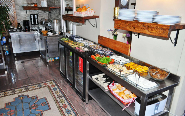Antique Hostel 