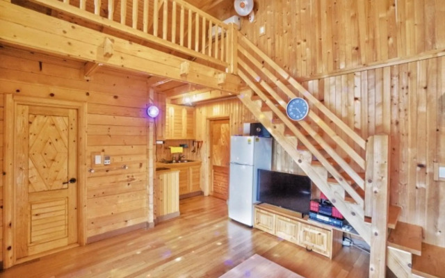 Buan Hosugatongnamu Pension