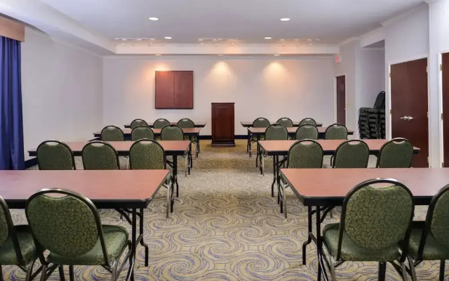 Holiday Inn Express San Antonio South