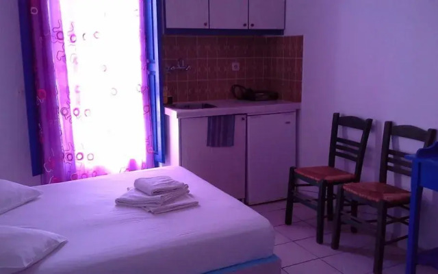 Studio Apartment Perivolos