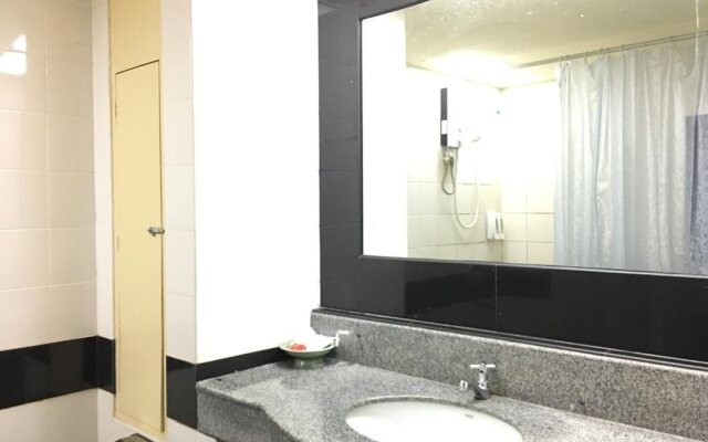 Chumphon Grand Palace Hotel