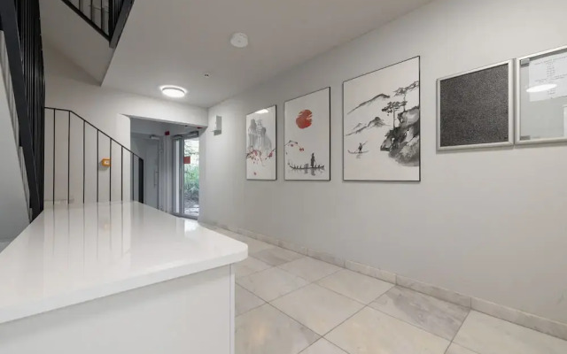 Lux Krakow Apartment by Renters Prestige
