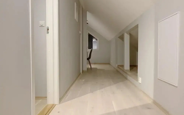 Arctic Homes  Homestay Villa