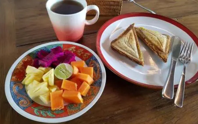 Solaluna Beach Homestay