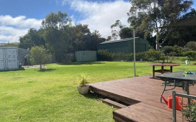 Carrickalinga SeaHaven: Coastal Escape-4BRM - 29 Riverview Drive