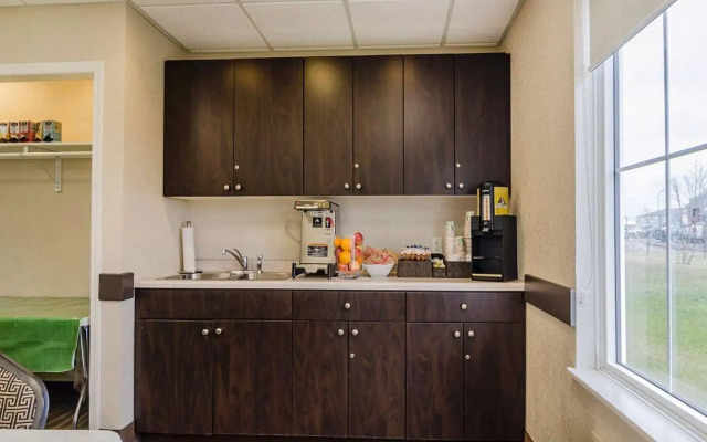 Suburban Extended Stay Hotel Estevan
