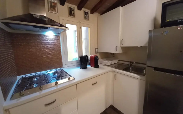 Leone in Firenze With 1 Bedrooms and 1 Bathrooms