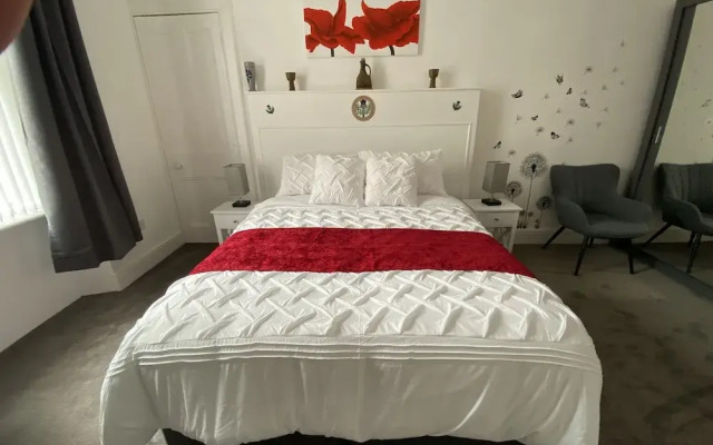 Impeccable 1-bed Apartment Perth a Home From Home