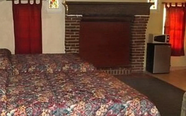 Santa Cruz Inn Riverside