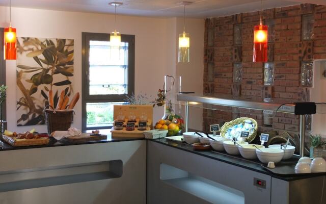 Hôtel Vacances Bleues Castel Luberon