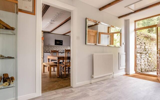 Oldmill-2bed-sleeps6-hottub-privategarden