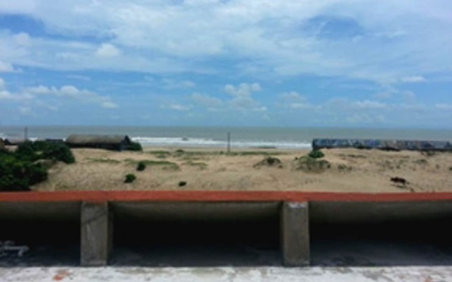 Hotel Kings Crown Resort at Mandarmani