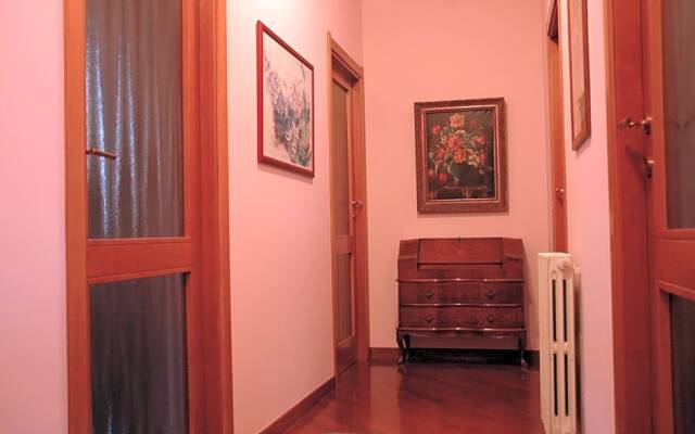 Liana Guest House