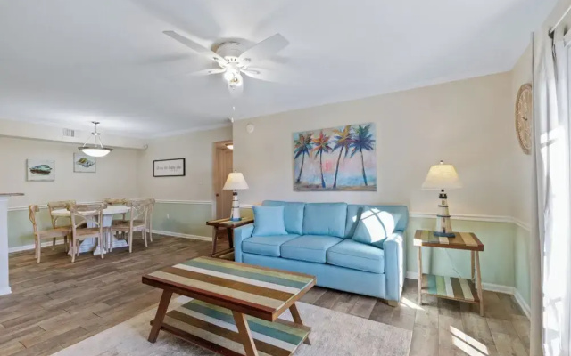 Colony Club H6