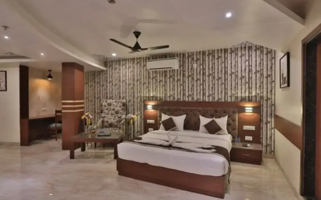 Hotel Candle Wood By A Plus Hospitality
