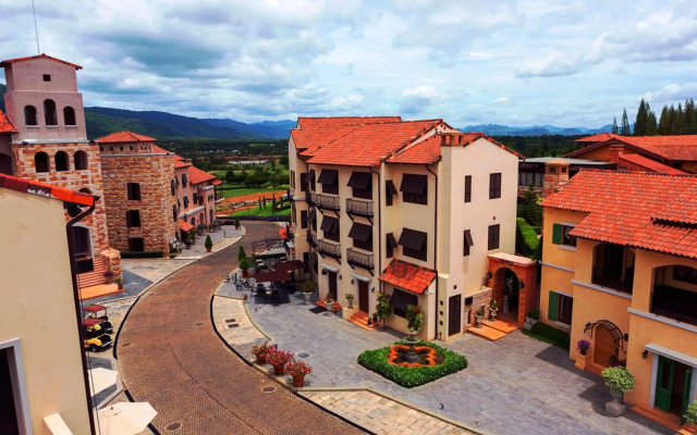 Town Square Suites by Toscana Valley
