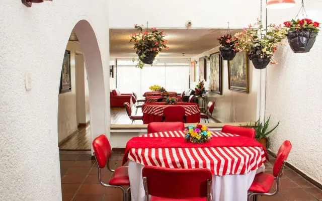 CM House - Hotel Moreno